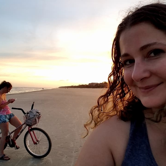 Meet your Posher, Trish - Picture 1 of 1